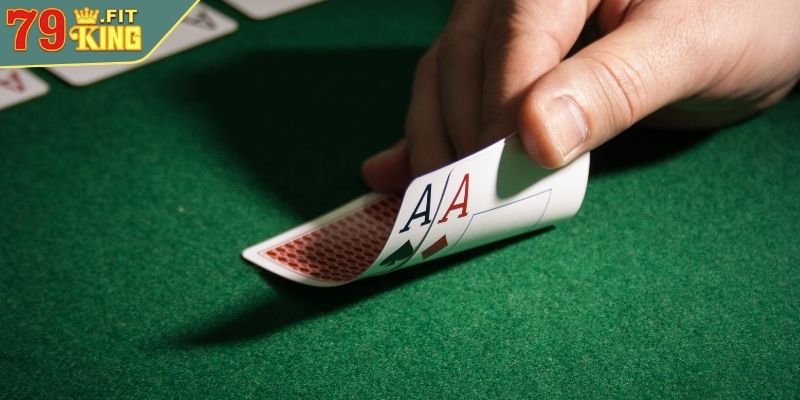 Chiến thuật chơi Poker 79KING dựa trên các hand bài